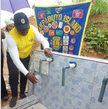 Borehole Commissioning by Akpabuyo Island Lions